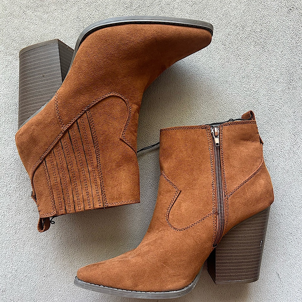 Arula booties